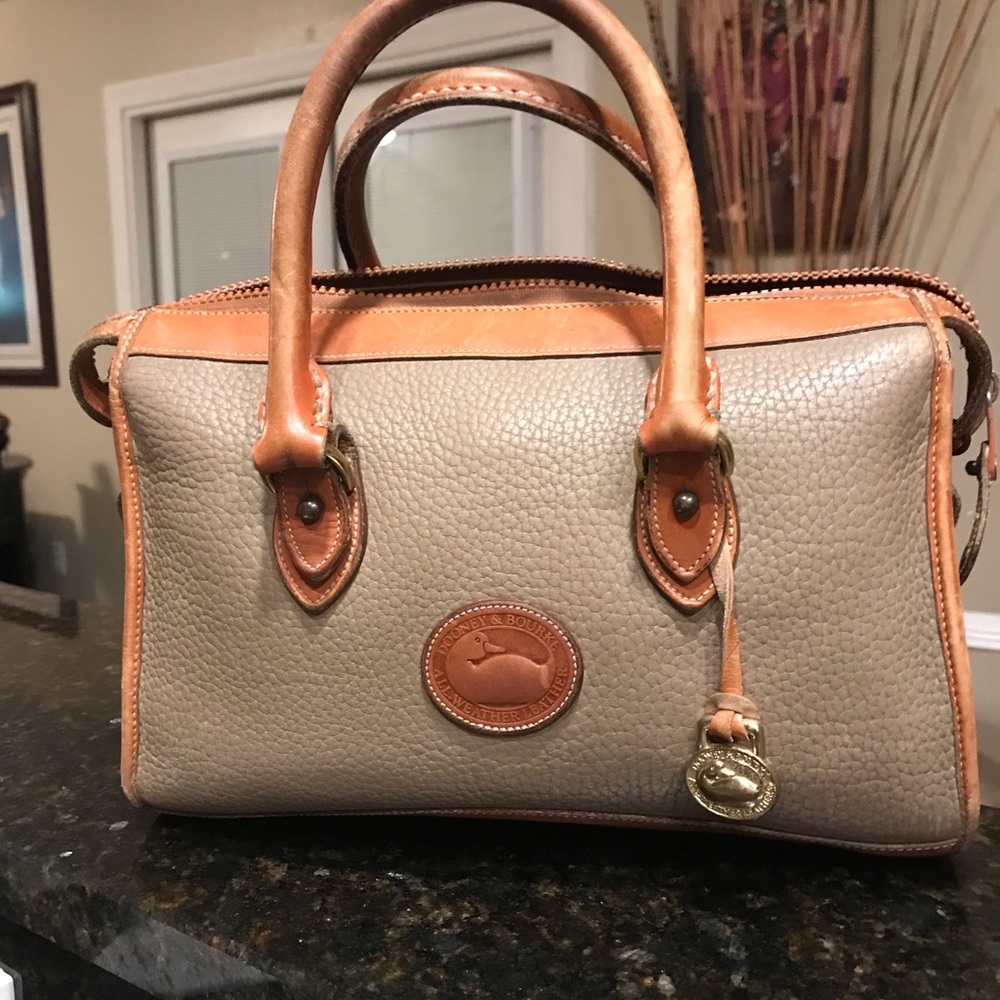 Dooney & Bourke Satchel handbag❌sold❌